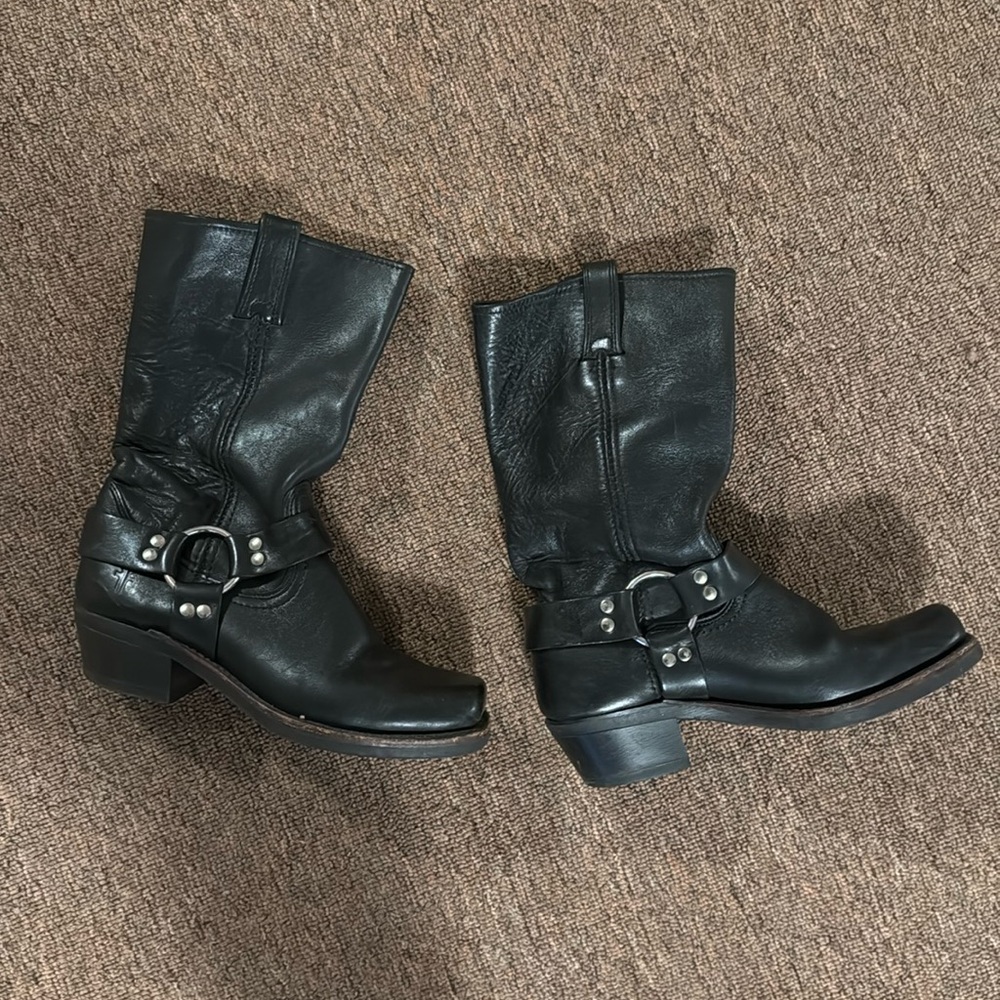Frye size 9 harness boot